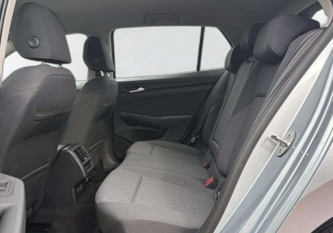 Volkswagen Golf, 2025 3
