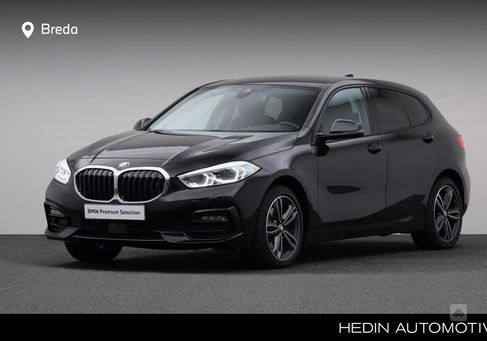 BMW 118, 2021