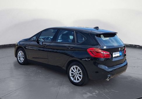 BMW 216, 2021 3