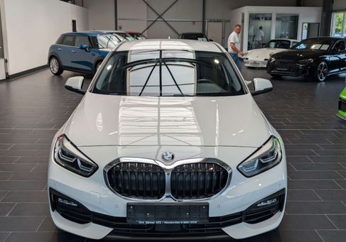 BMW 116, 2021