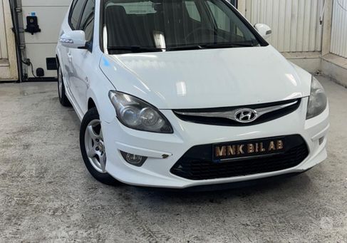 Hyundai i30, 2011