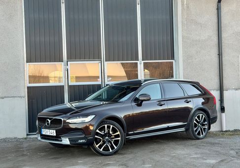 Volvo V90 Cross Country, 2017