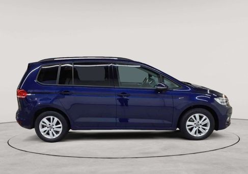 Volkswagen Touran, 2022 3
