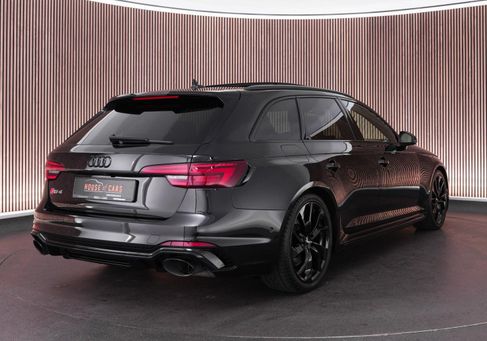 Audi RS4, 2019