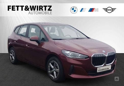 BMW 216, 2023