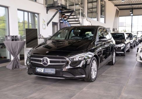 Mercedes-Benz B 200, 2022