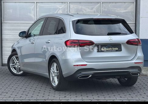 Mercedes-Benz B 220, 2022 3