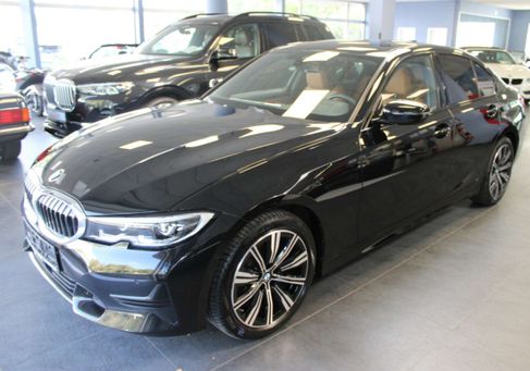 BMW 318, 2022