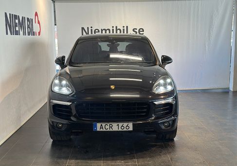 Porsche Cayenne, 2016