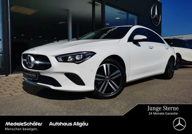 Mercedes-Benz CLA 200, 2022