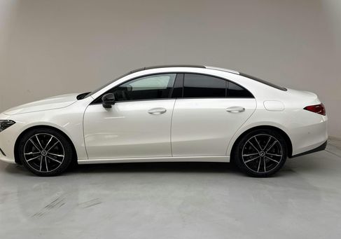 Mercedes-Benz CLA 200, 2022