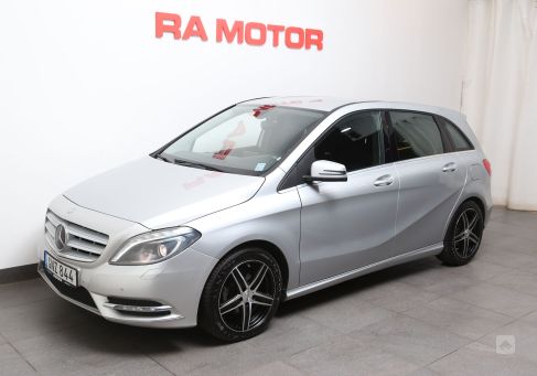 Mercedes-Benz B 180, 2015