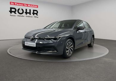 Volkswagen Golf, 2022