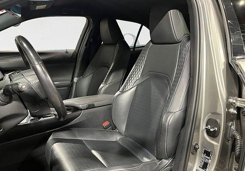 Lexus UX, 2022