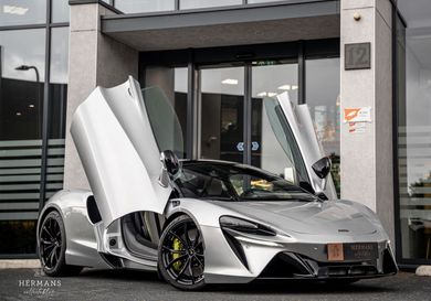 McLaren, 2023