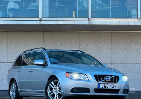 Volvo V70, 2012