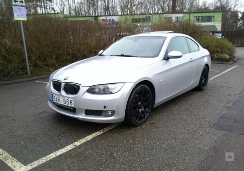 BMW 325, 2008