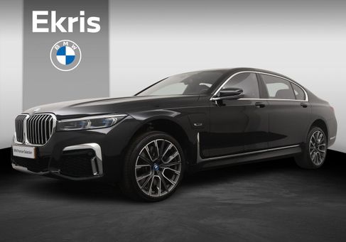 BMW 745, 2022