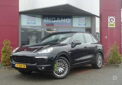 Porsche Cayenne, 2015