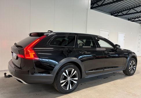 Volvo V90 Cross Country, 2020