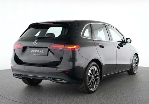 Mercedes-Benz B 200, 2023