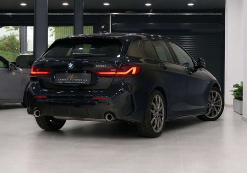 BMW 120, 2022