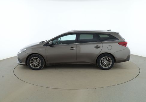 Toyota Auris Touring Sports, 2016