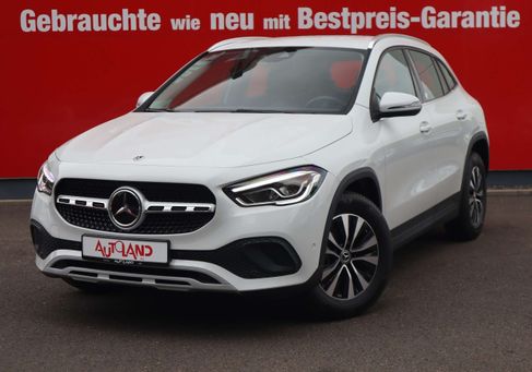 Mercedes-Benz GLA 200, 2022