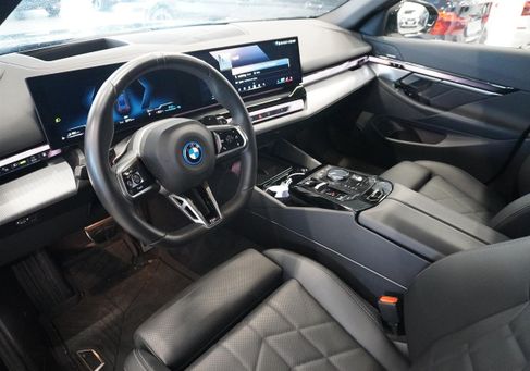 BMW 530, 2026 3