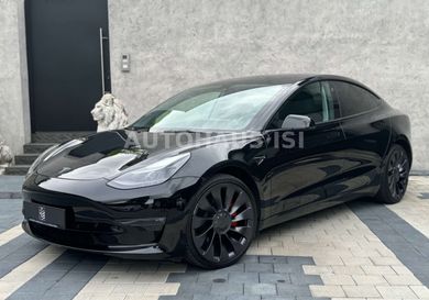 Tesla Model 3, 2022
