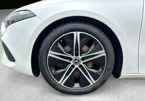 Mercedes-Benz A 220, 2023