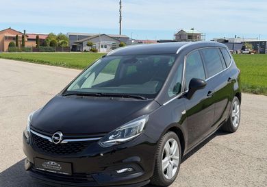 Opel Zafira, 2017