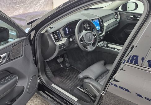 Volvo XC60, 2025