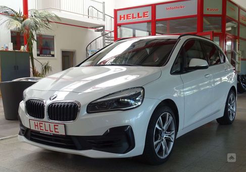 BMW 218, 2018