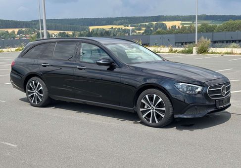 Mercedes-Benz E 300, 2020 3