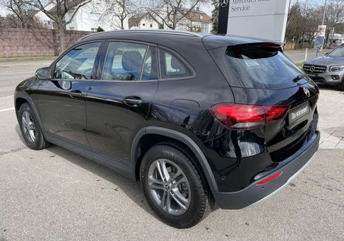 Mercedes-Benz GLA 180, 2020