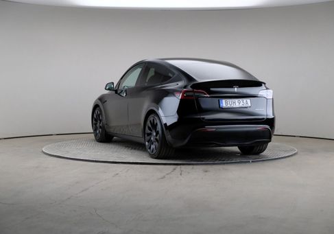 Tesla Model Y, 2023 2