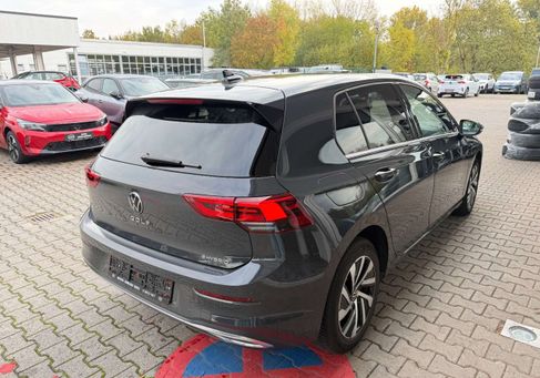 Volkswagen Golf, 2022 3