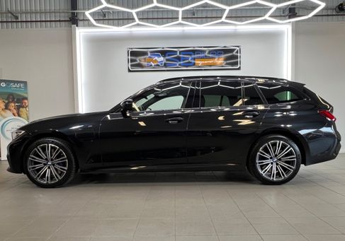 BMW 330, 2021