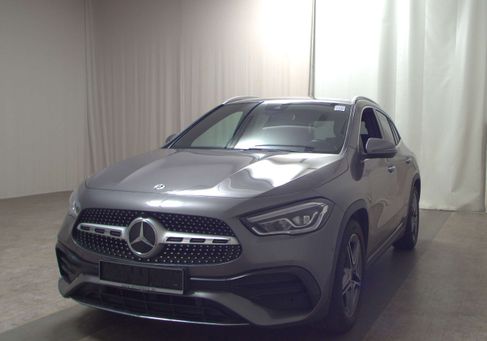 Mercedes-Benz GLA 200, 2022
