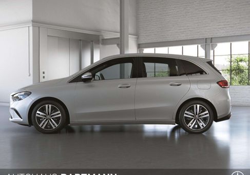 Mercedes-Benz B 200, 2022