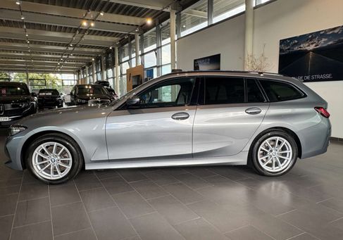 BMW 320, 2023 3
