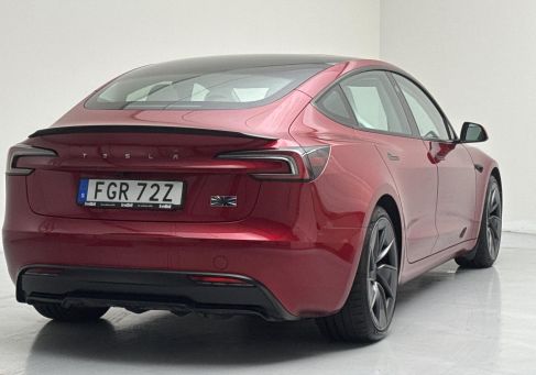 Tesla Model 3, 2024 3