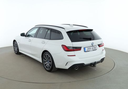 BMW 330, 2022