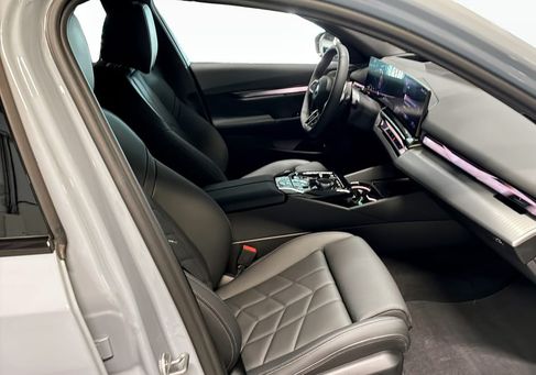 BMW 530, 2026