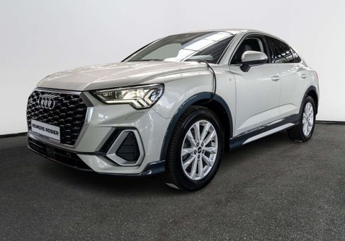 Audi Q3, 2022 2