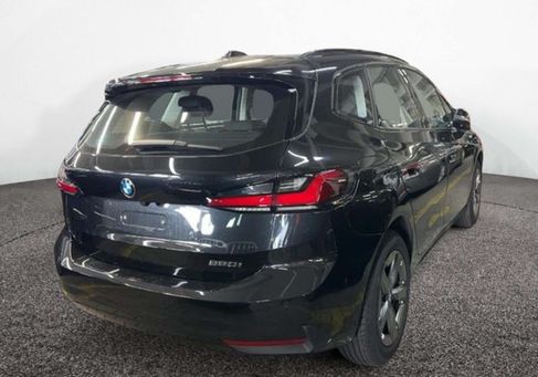 BMW 220, 2025 2