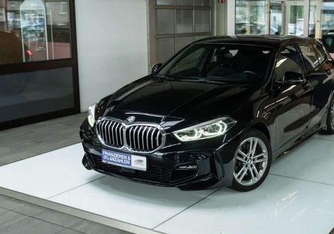 BMW 120, 2022
