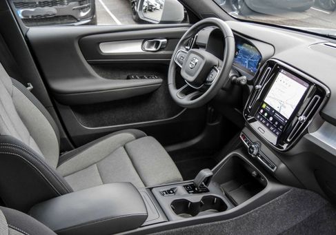 Volvo XC40, 2024 3