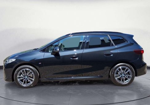 BMW 220, 2025 3